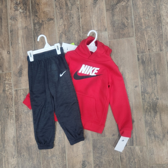 Nike Red and Black Jogger Matching Set